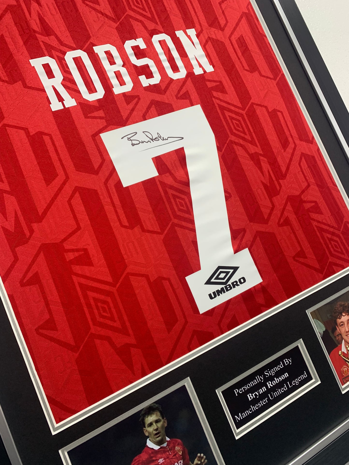 Bryan Robson Manchester United 92/94 hand signed framed shirt