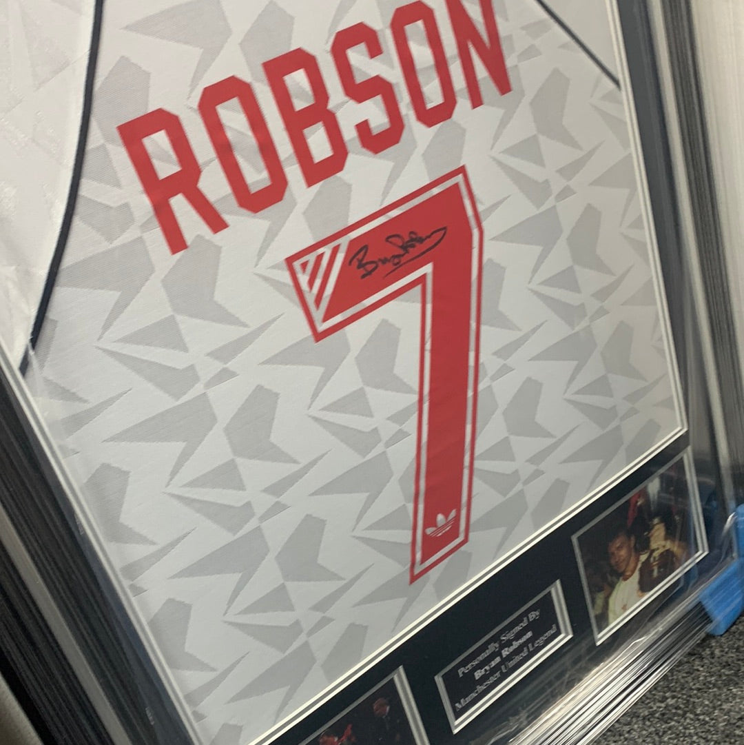 Bryan Robson Manchester United hand signed framed 1991 CWC cup winners cup shirt