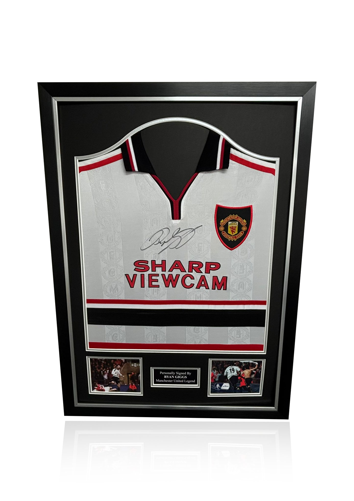Ryan Giggs 1999 Manchester United front signed framed away shirt