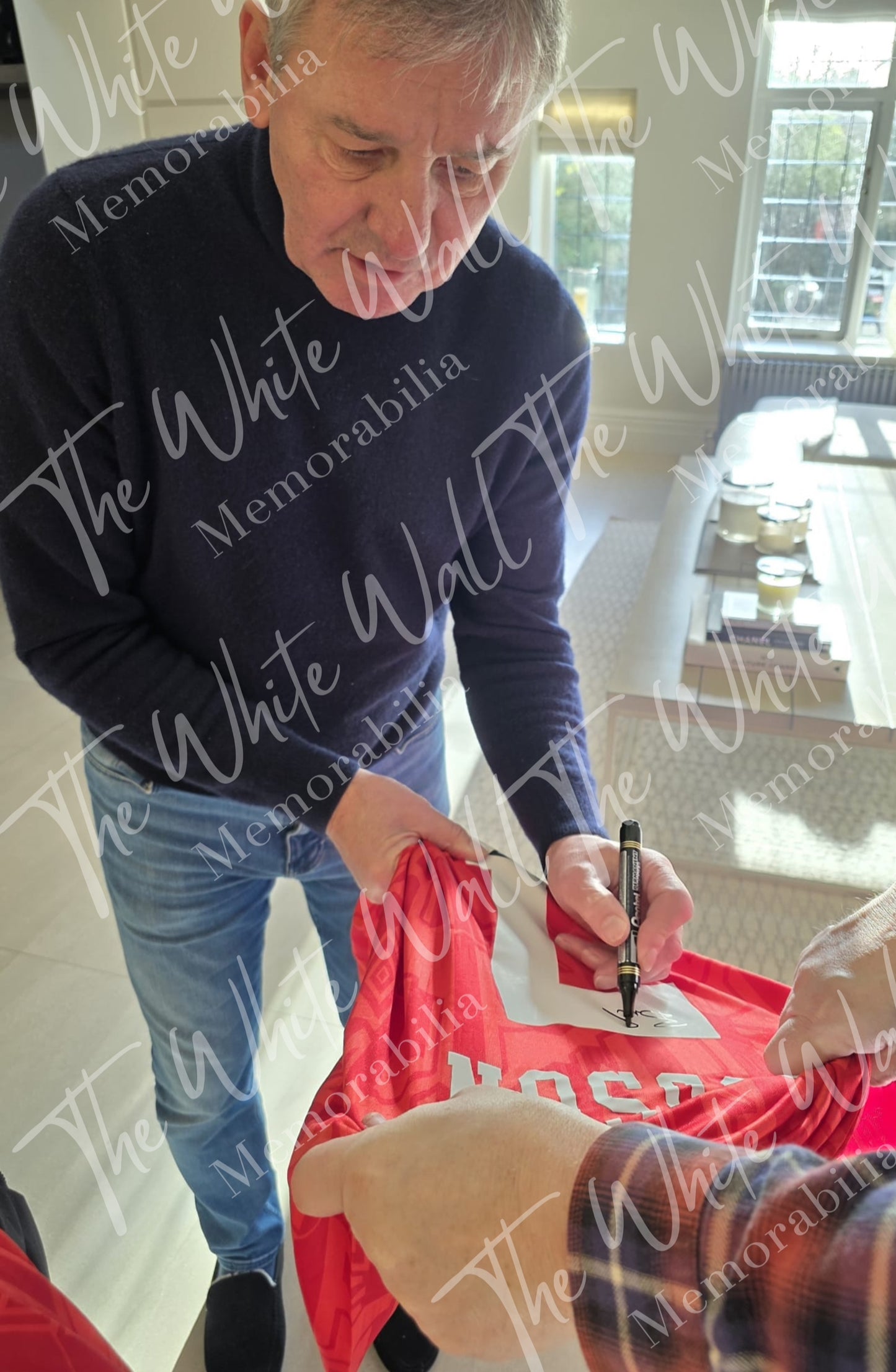 Bryan Robson Manchester United 92/94 hand signed framed shirt