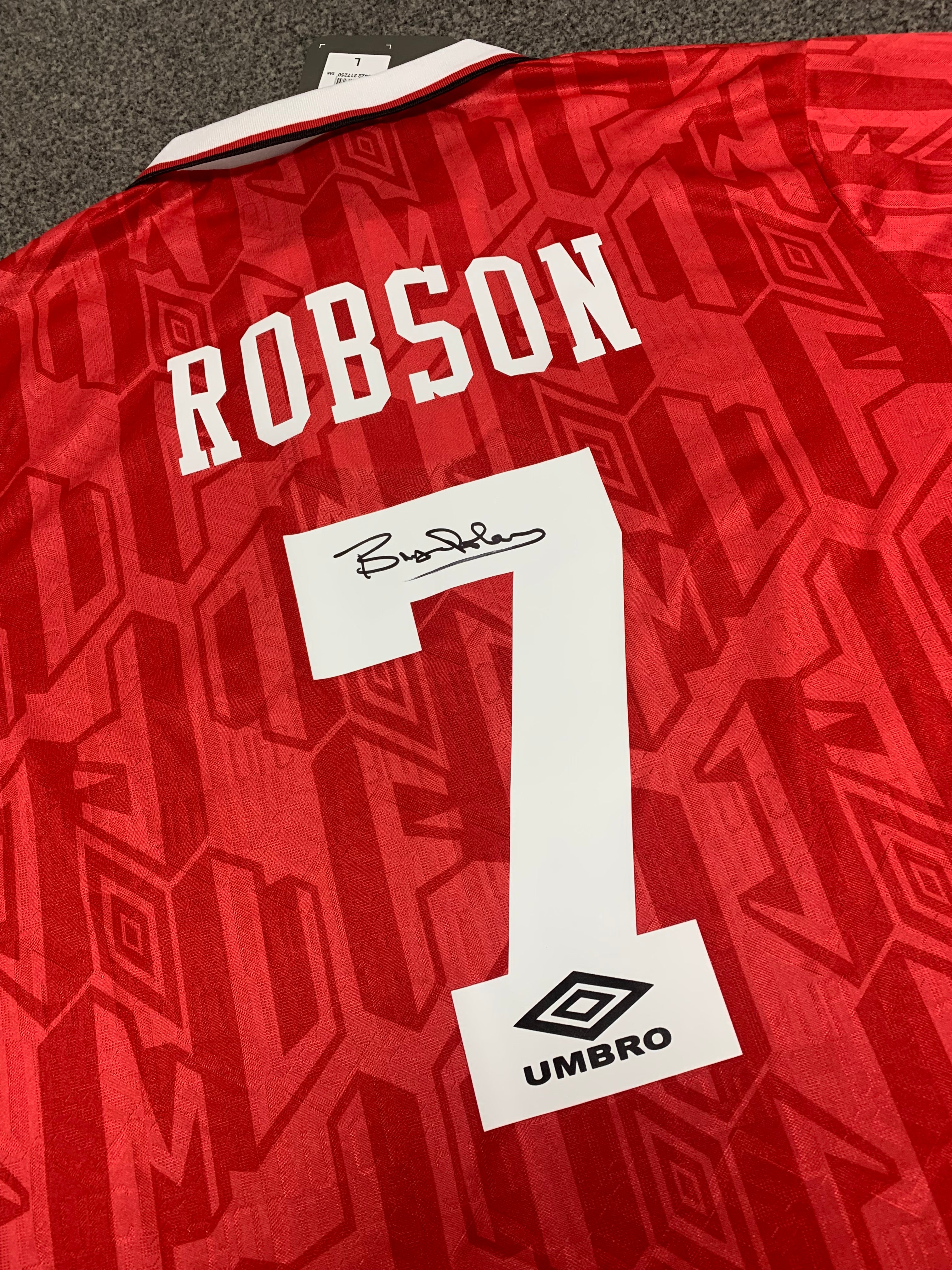 入手不可能'94 Man U ボストンバッグ '93/'94二冠記念UMBRO製 入手不可能'94 Man U ボストンバッグ '93/'94二冠記念UMBRO製 umbro
