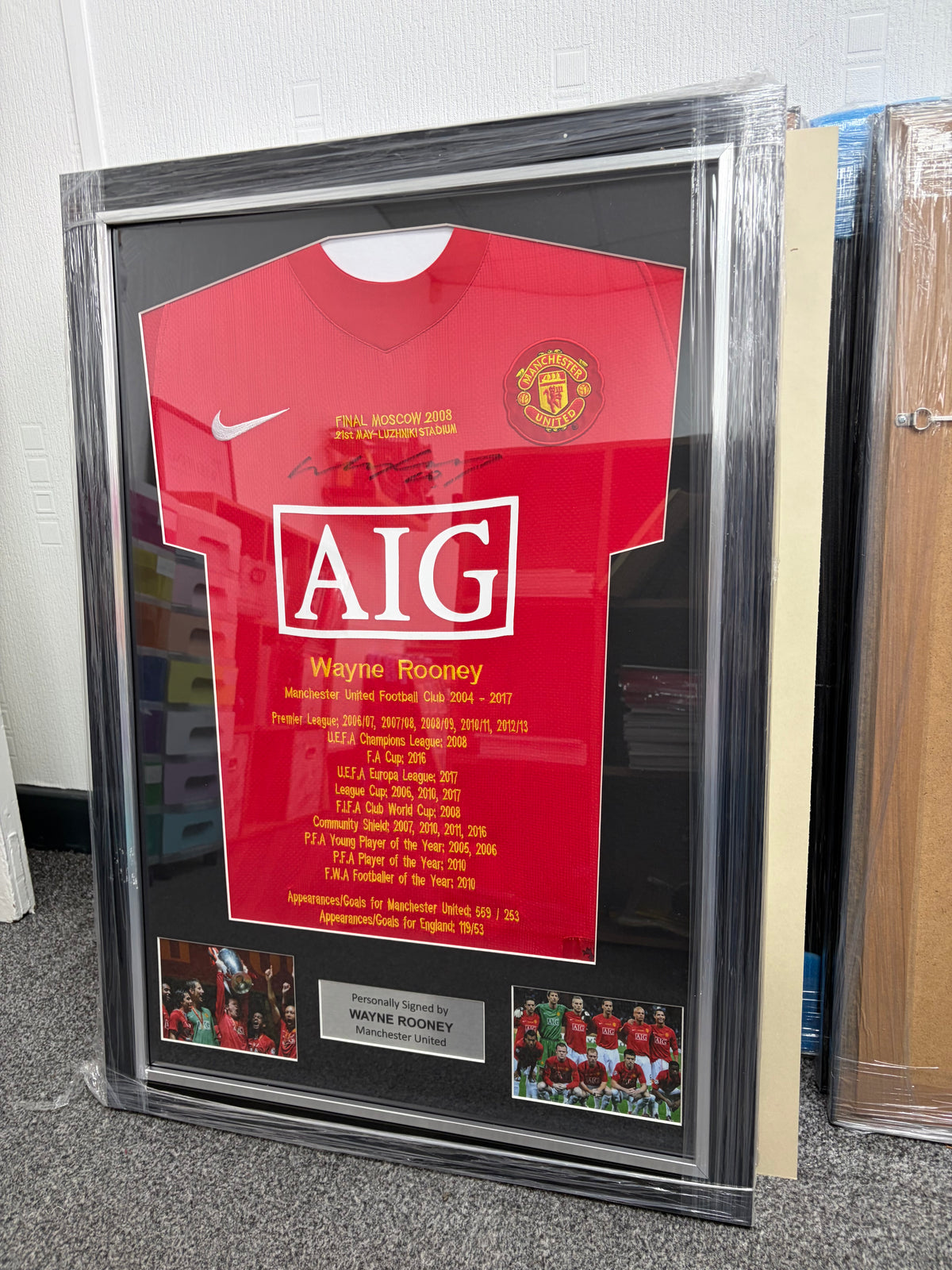 Wayne Rooney Manchester United signed framed football shirt