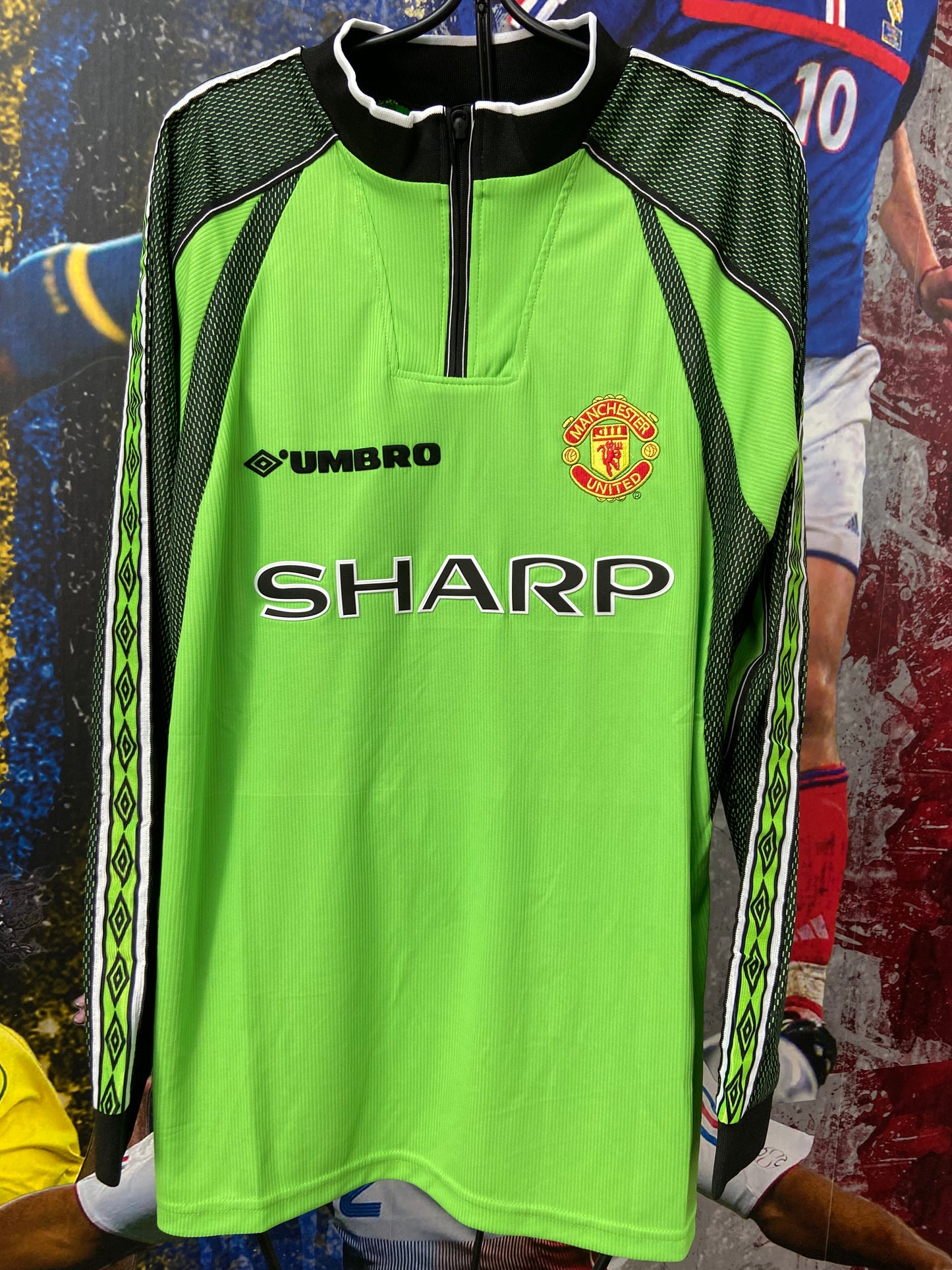 Peter Schmeichel Signed 1999 Manchester United shirt