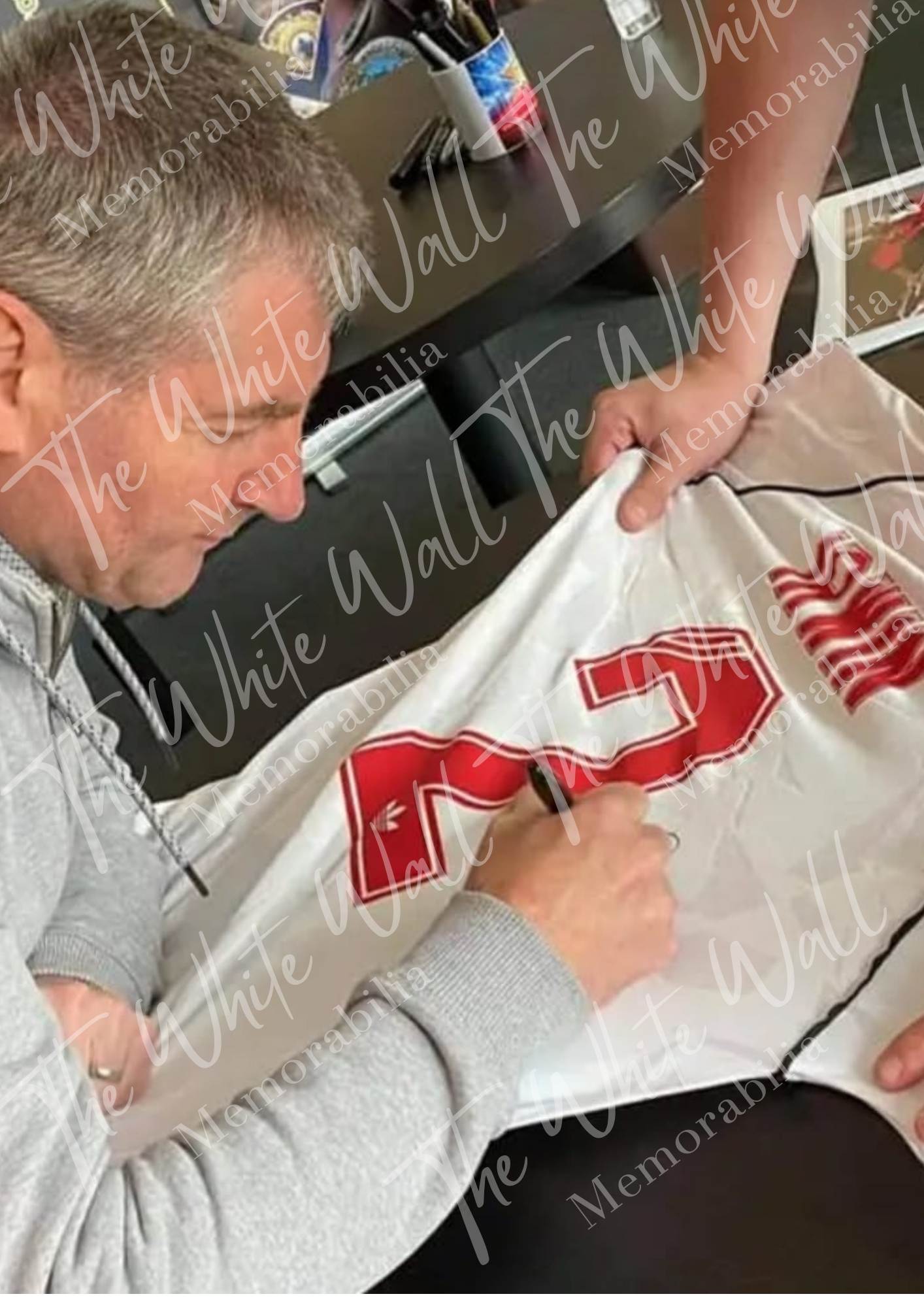 Denis Irwin Manchester United 1991 hand signed framed CWC Cup Winners Cup away shirt