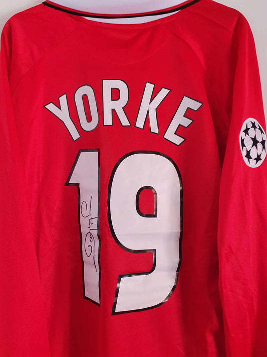 Dwight Yorke hand signed 1999 Manchester United shirt