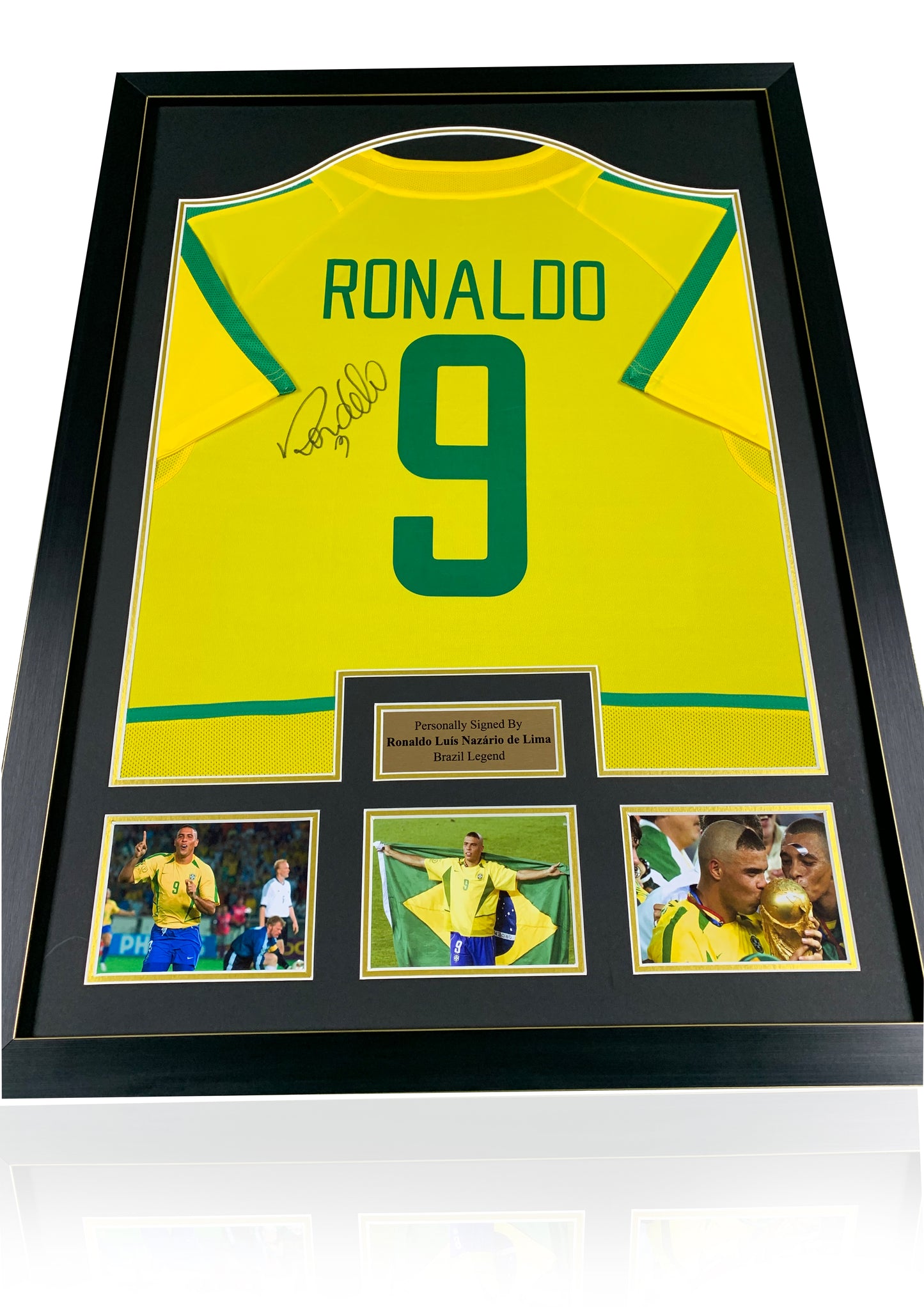 Ronaldo R9 signed Brazil shirt deluxe frame